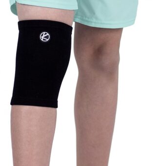 KARM Kids Knee Brace Sleeve - Youth Knee Compression Sleeve for Children - Boys & Girls | Child Knee Support for Knee Pain & Sports & Football & Basketball & Gymnastics (Black)