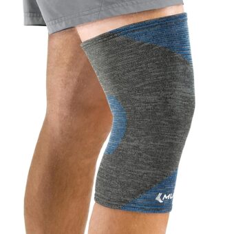 Mueller 4-Way Stretch Premium Knee Support with Thermo Reactive Technology